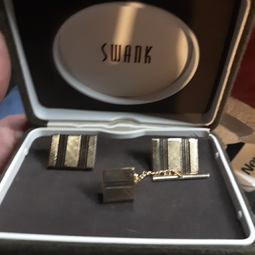 Swank cufflinks and tie clip set